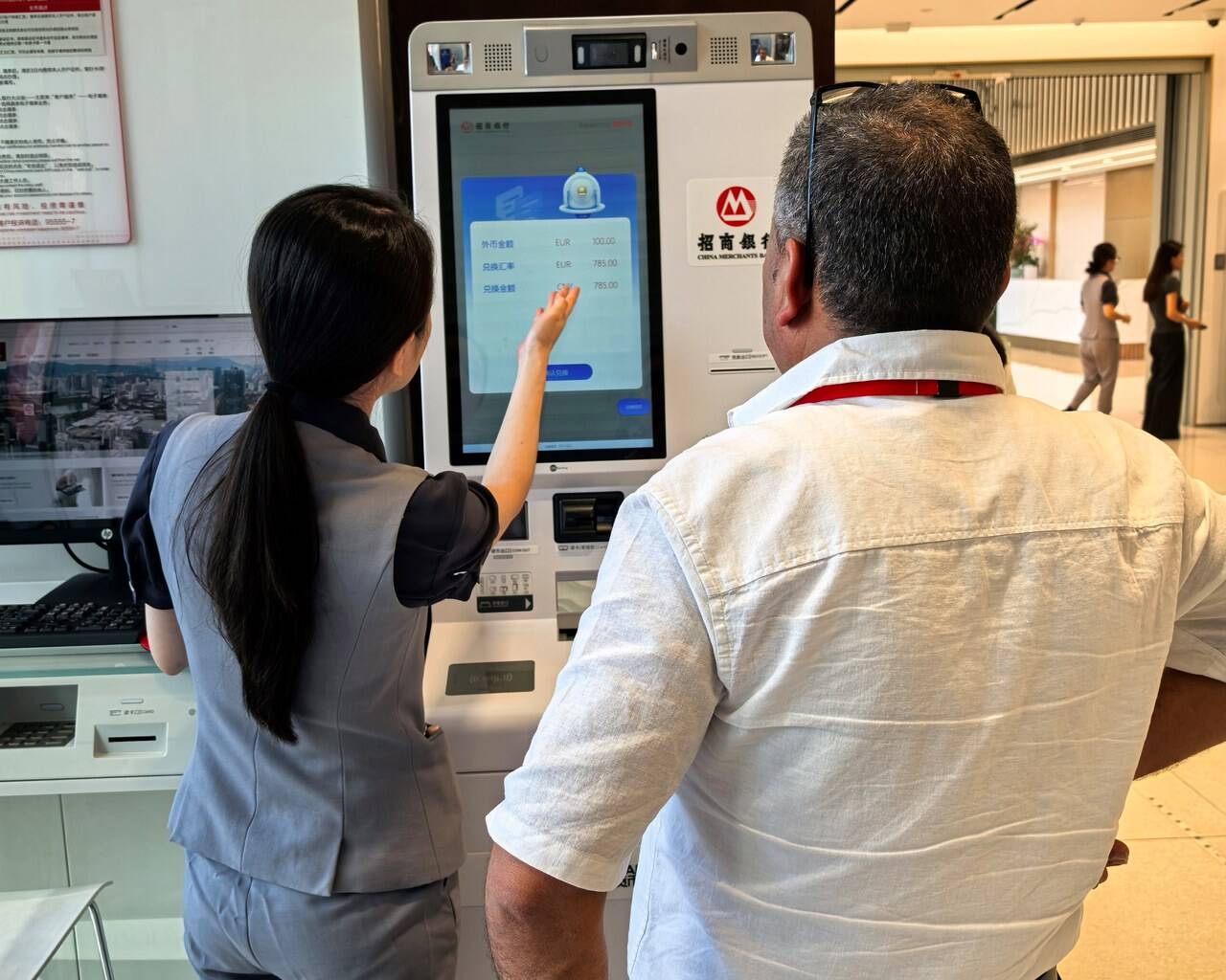 最新医保卡提取现金方法自助提款机方法分析(最方便真实的涉县医疗保障卡怎么提取现金方法)